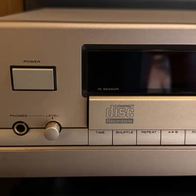 Marantz CDR-1 Professional CD Burner 90s - Silver image 2