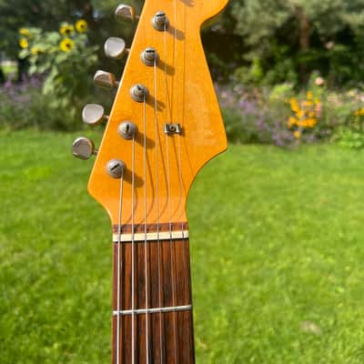 Vintage Stratocaster: Metallic Red Fresher Straighter FS500 4th gen Great replica Made in Japan in '80s image 5