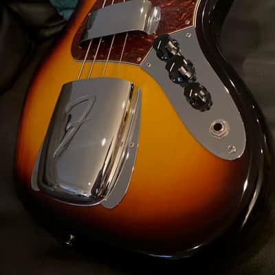 Fender Custom Shop 60's Jazz Bass, NOS 2012 3 Tone Sunburst image 5