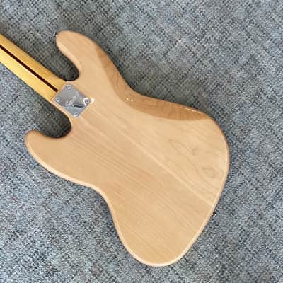 Squier Classic Vibe '70s Jazz Bass in Natural image 5