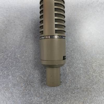 Electro-Voice RE20 Cardioid Dynamic Microphone 1968 - Present - Gray image 4