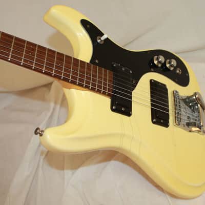 Mosrite Ventures Mark V Guitar 1966 White image 3