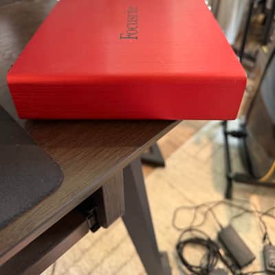 Focusrite Scarlett 6i6 2nd Gen USB Audio Interface 2016 - 2018 - Red / Black image 4