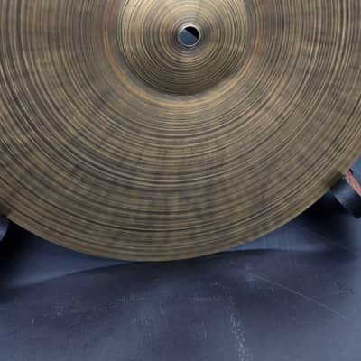 Cymbal and Gong Holy Grail 14" Hi Hats - Unlathed image 10