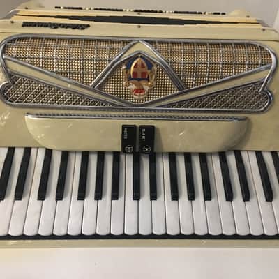 Silvio Soprani  Accordion 1950-1960 Marble Cream image 4