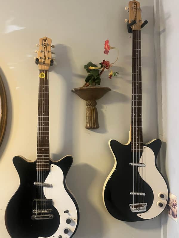 Danelectro Bass 59 DC Reissue 1998 - 1999 - Limo Black image 1