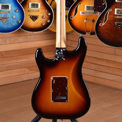 Fender Stratocaster American Professional II 3 Tone Sunburst - Upgrade: Meccaniche autobloccanti, Pickup Noiseless - image 15