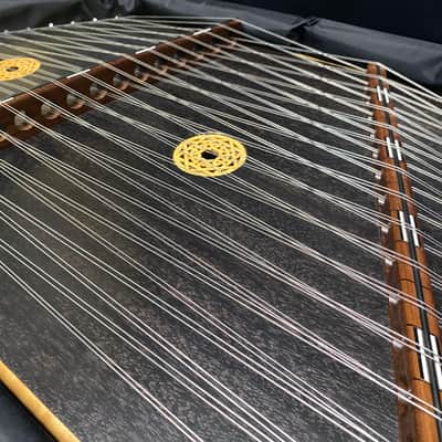 Masterworks 16/15 Hammered Dulcimer w/case & stand image 9