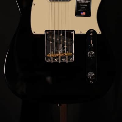 Fender American Professional II Telecaster with Maple Fretboard 2025 Black image 2