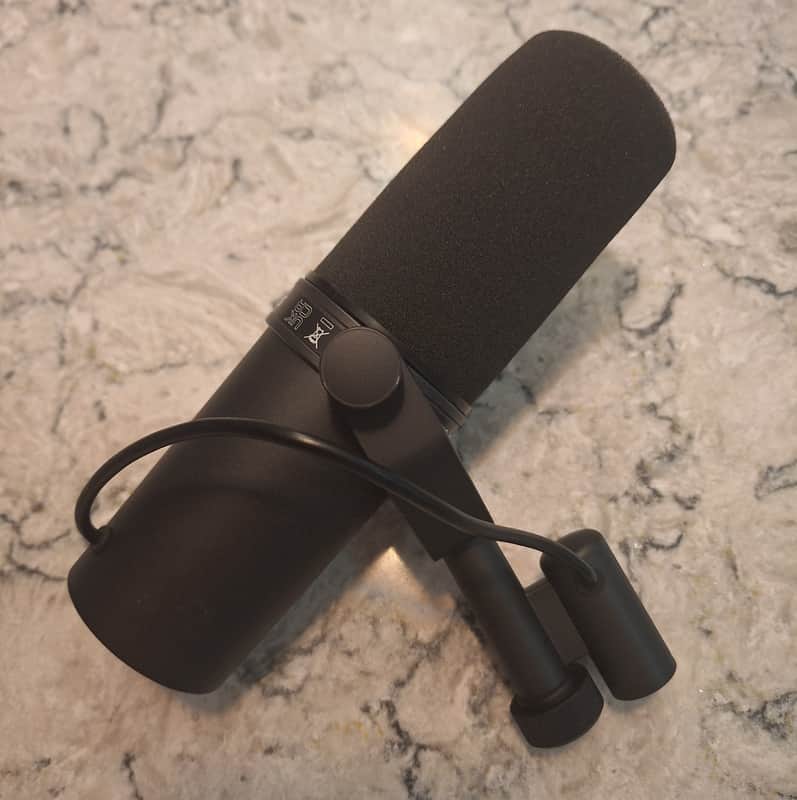 Shure SM7B Cardioid Dynamic Microphone image 1