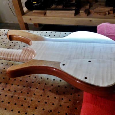 R. Low Vaughn Jazz Style Bass image 10