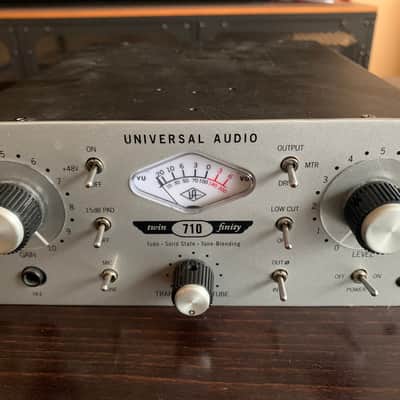 アンプ Universal Audio twin fnity 710 Universal Audio 710 Twin-Finity Tone-Bending Mic Preamplifier