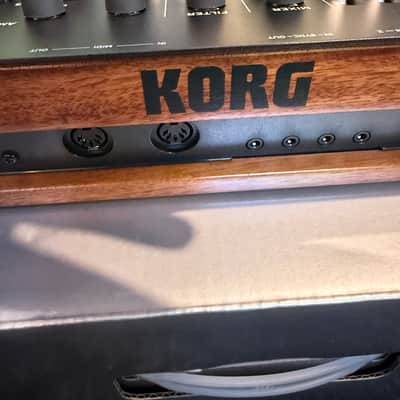 Korg Minilogue XD Inverted BW Analog Synthesizer 4-Voice Polyphonic Keyboard - BW image 4