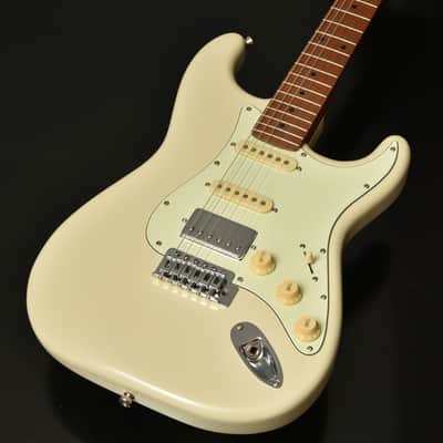 Bacchus BST-2-RSM/M - Roasted Maple Neck - OWH (Olympic White) Universe Series image 3