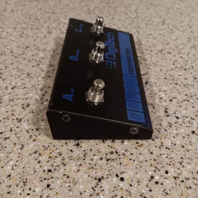 DigiTech FS300 3-Button Multi-Function Footswitch 2010s - Silver/Blue image 3