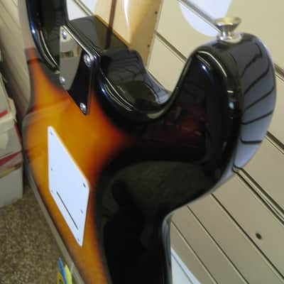 FENDER Stratocaster MIM in 2000 - Sunburst -With Soft Case image 9