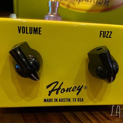 Shin-Ei Super Fuzz 2 - Fuzz Guitar Pedal in Mellow Yellow ! image 3