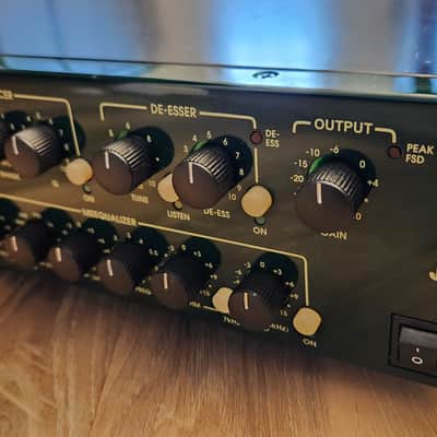 Joemeek OneQ Master Studio Channel Strip image 3