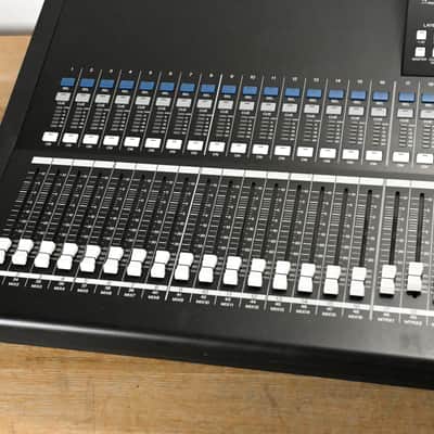 Yamaha LS9-32 32-Input Digital Mixing Console CG012RD image 4