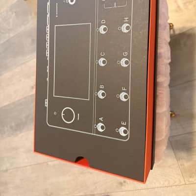 Neural DSP Quad Cortex Special Limited Edition White image 5