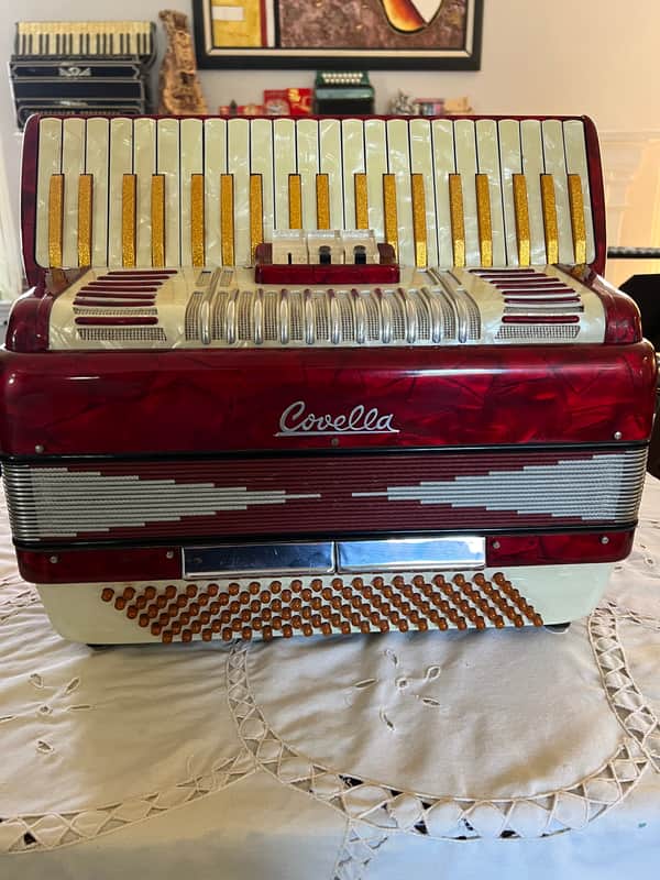 Covella 120 Bass - Red and Gold image 1