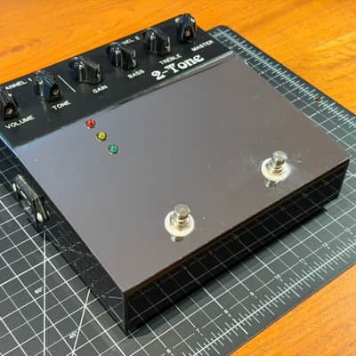 Bad Cat 2-Tone Tube Preamp Pedal 2000s - Black and Chrome image 2