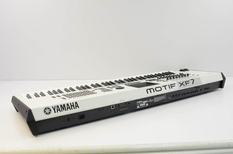 Yamaha MOTIF XF7 76-Key Music Workstation Special Edition White w
