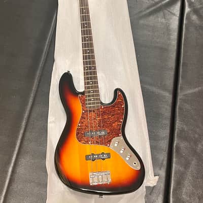 Squier Vintage Modified 60s Jazz Bass 2013 - Three Color Sunburst image 2