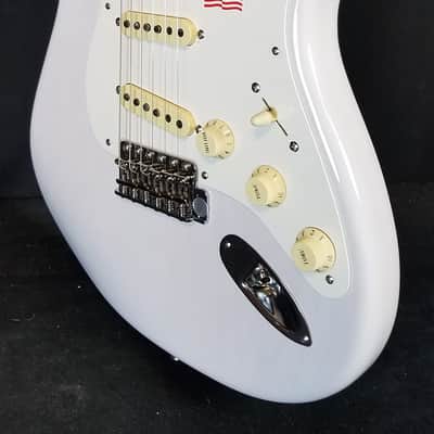 Fender Eric Johnson Stratocaster, Maple Fretboard, White Blonde W/Case image 5