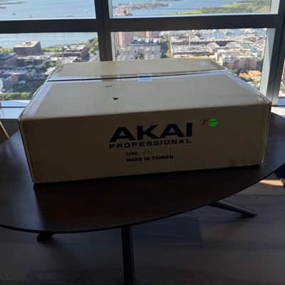 Akai MPC XL Standalone Music Production Center 2026 - Present - Grey image 7