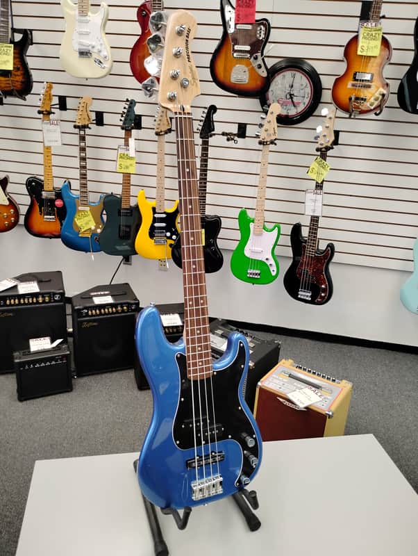 Squier Affinity P Bass Lake Placid Blue image 1