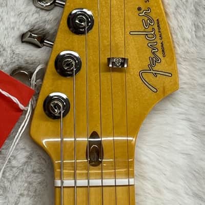 Mint Fender American Professional Classic Stratocaster, Faded Firemist Gold + Gig bag image 6