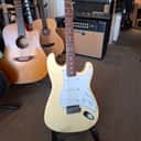 Fender American Standard Stratocaster with Rosewood Fretboard 1996 - 1997 - Vintage White