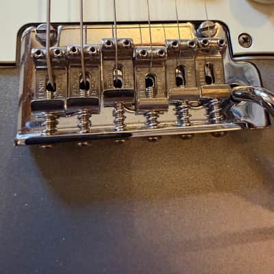 Fender Player Stratocaster with Pau Ferro Fretboard 2018 - 2024 - Silver image 6