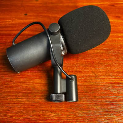 Shure SM7B Cardioid Dynamic Microphone 2001 - Present - Black image 2