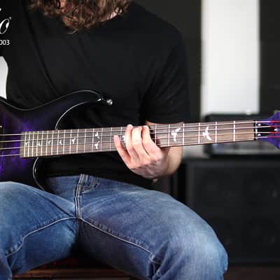 Lindo PDB-5 V2 Purple 5-String Electric Bass Guitar & HARD CASE | Dove Inlays | Unique Graphic Art Finish | Luminlays | High Gloss | Sycamore Body | Laurel Fretboard | 3-Piece Neck image 3