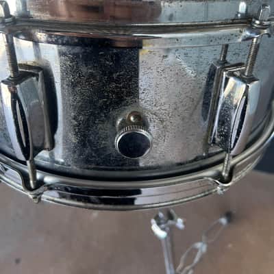 Vintage 60's Pearl 5.5x14" Chrome 8 Lug Snare Drum image 6