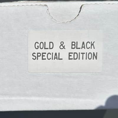 Wren and Cuff Box of War  2020s - Gold image 3