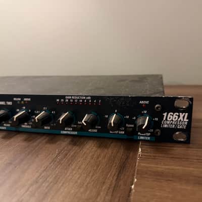 dbx 166XL Stereo Compressor / Limiter / Gate 2000s - Black image 4