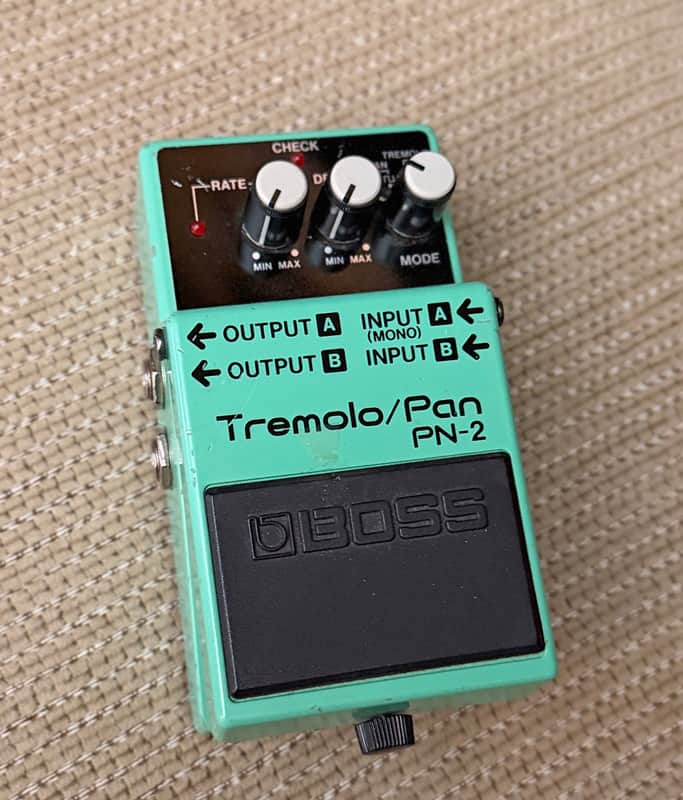 Boss PN-2 Tremolo/Pan