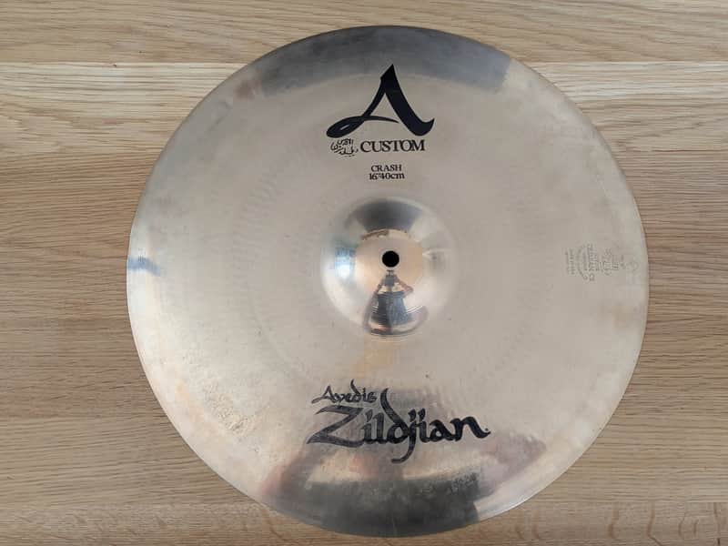 Great Condition Zildjian 16" A Custom Crash Cymbal - Brilliant Finish image 1