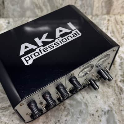 Akai EIE Pro USB 2.0 Audio Interface 2010s - Silver image 4