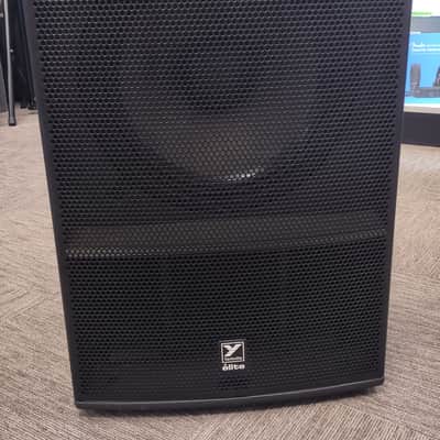 Used Yorkville ES18P Powered Subwoofer  w/Tuki Cover image 2