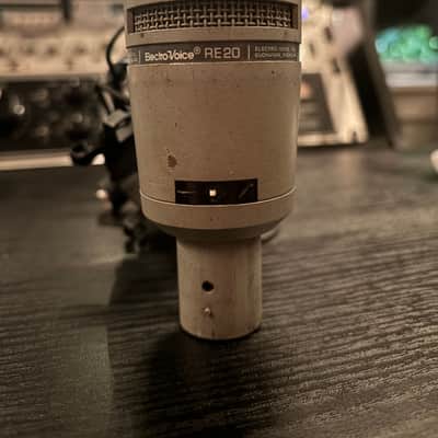 Electro-Voice RE20 Cardioid Dynamic Microphone 1968 - Present - Gray image 5