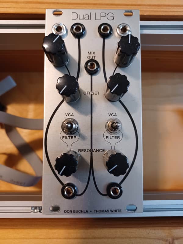 Thomas White Dual Low Pass Gate eurorack module image 1