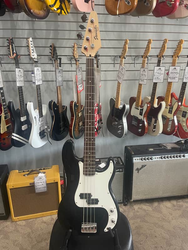 USED - FENDER STARCASTER PBass Black/White Guard image 1