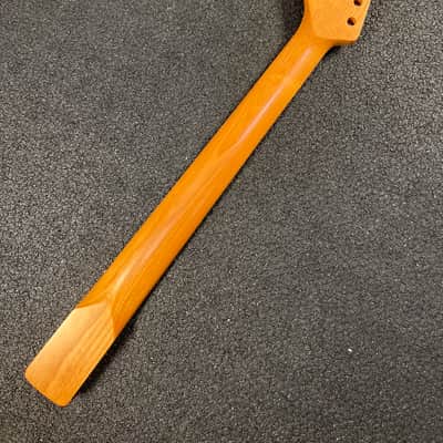 Guitar neck, Roasted maple , bone nut, 9.5 radiu , fits Strat Nitro Finish Rounded fret ends image 3