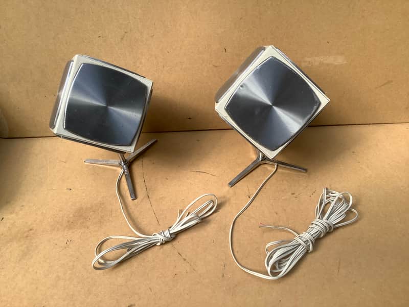 Grundig Audiorama 700 hifi cube vintage speakers / amazing design