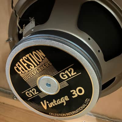 Fender Band-Master VM Vintage Modified 2-Channel 40-Watt Guitar Amp Head w/ 2-12 Celestion Tall Cabinet 2009 - 2012 image 2