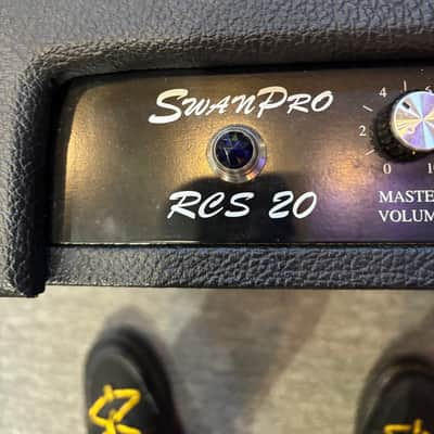 Pre-owned SwanPro RCS20 Custom 1x12 Combo image 3